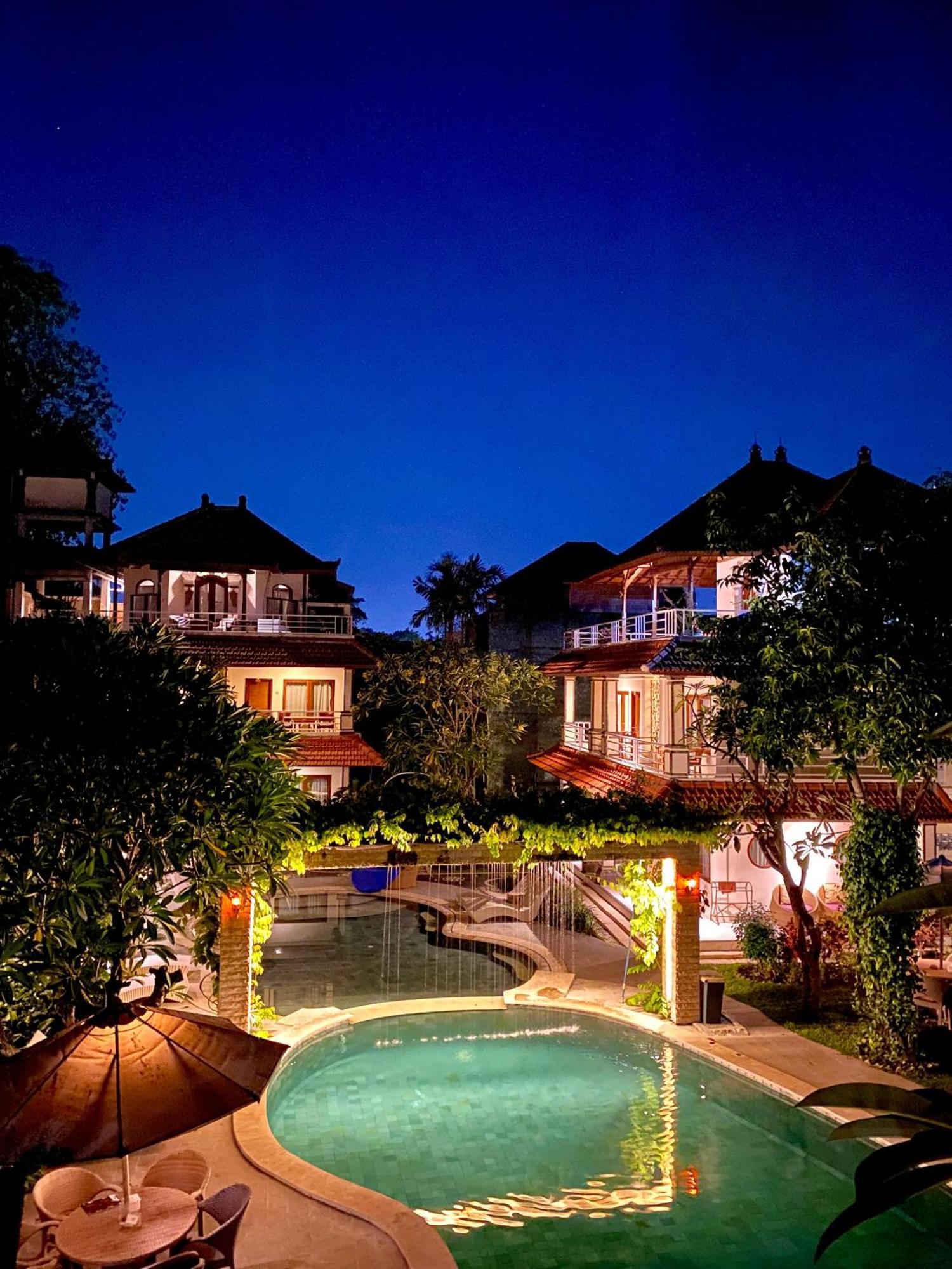 Kusnadi Hotel Legian Exterior foto