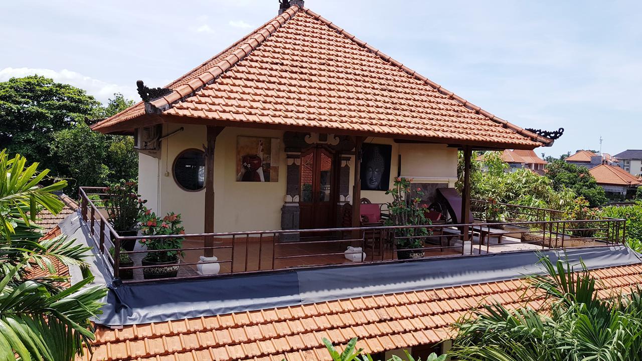 Kusnadi Hotel Legian Exterior foto