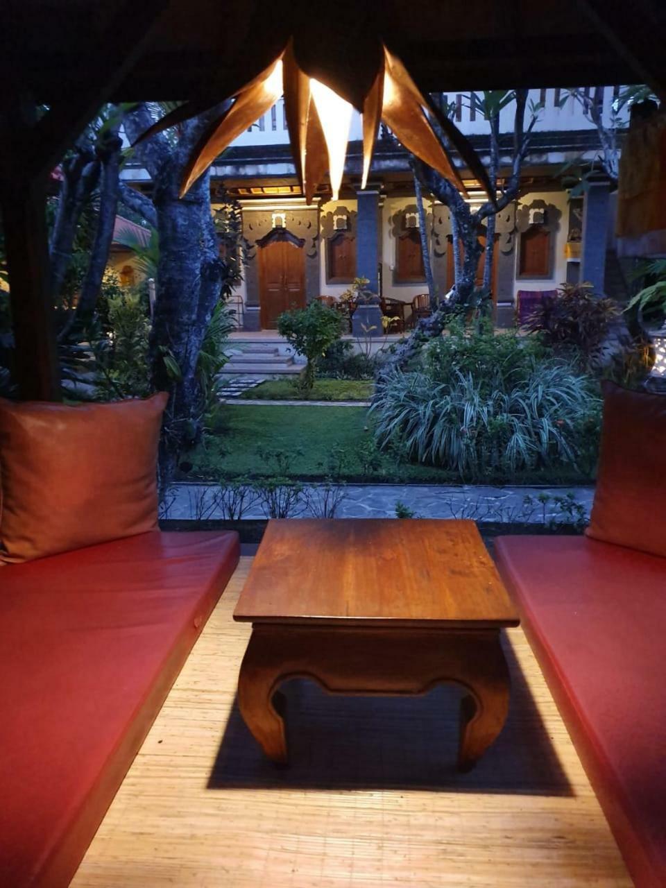 Kusnadi Hotel Legian Exterior foto