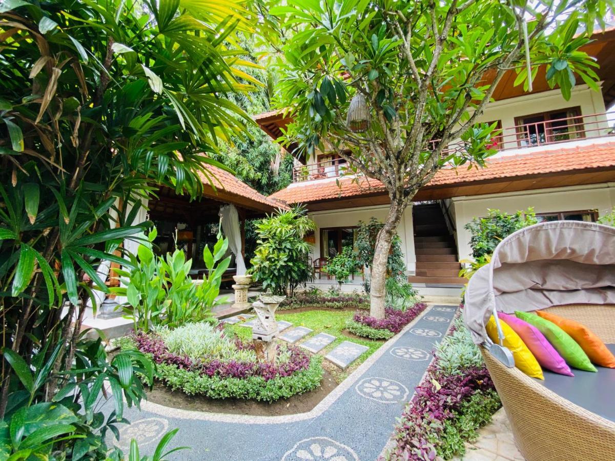 Kusnadi Hotel Legian Exterior foto